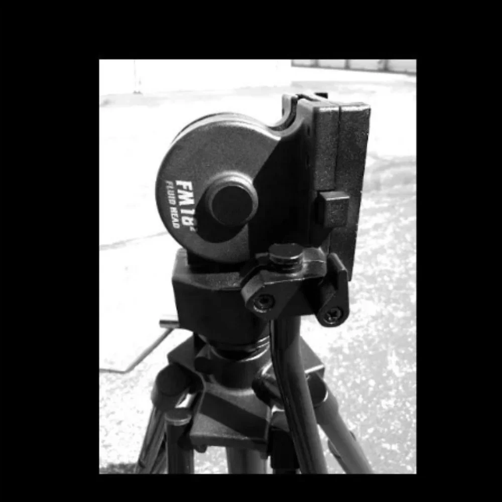 New Rare & Unique Photography/Video Rigid Sturdy Profess. Tripod With Fluid Head
